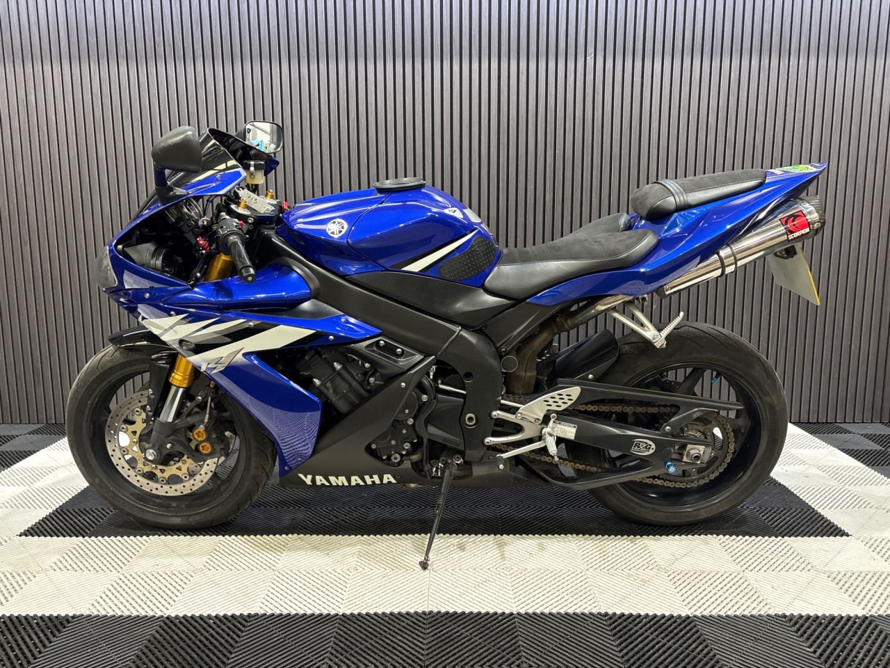 Used Yamaha R1 for sale - 78435324: Photo 9