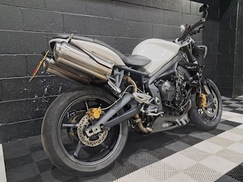 Used Triumph Street Triple 675 undefined for sale - bike-78434807: Photo