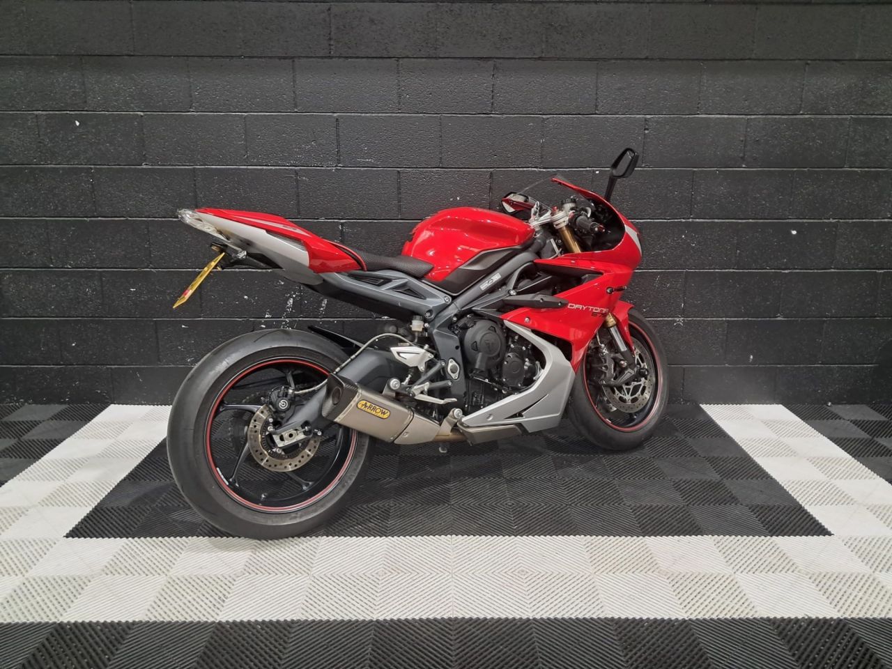Used Triumph Daytona 675 for sale - 78434752: Photo 11