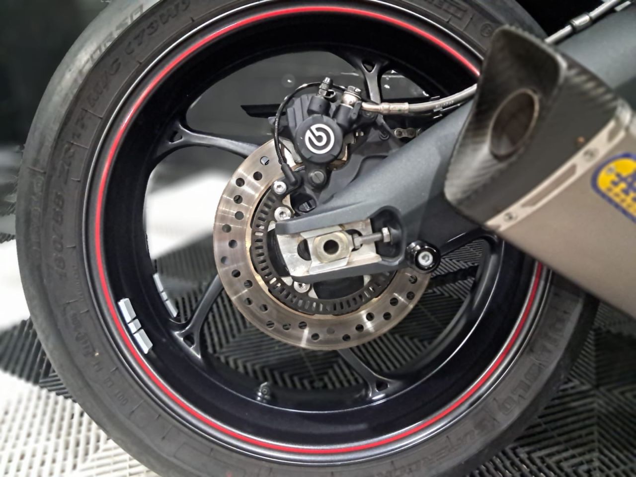 Used Triumph Daytona 675 for sale - 78434752: Photo 12