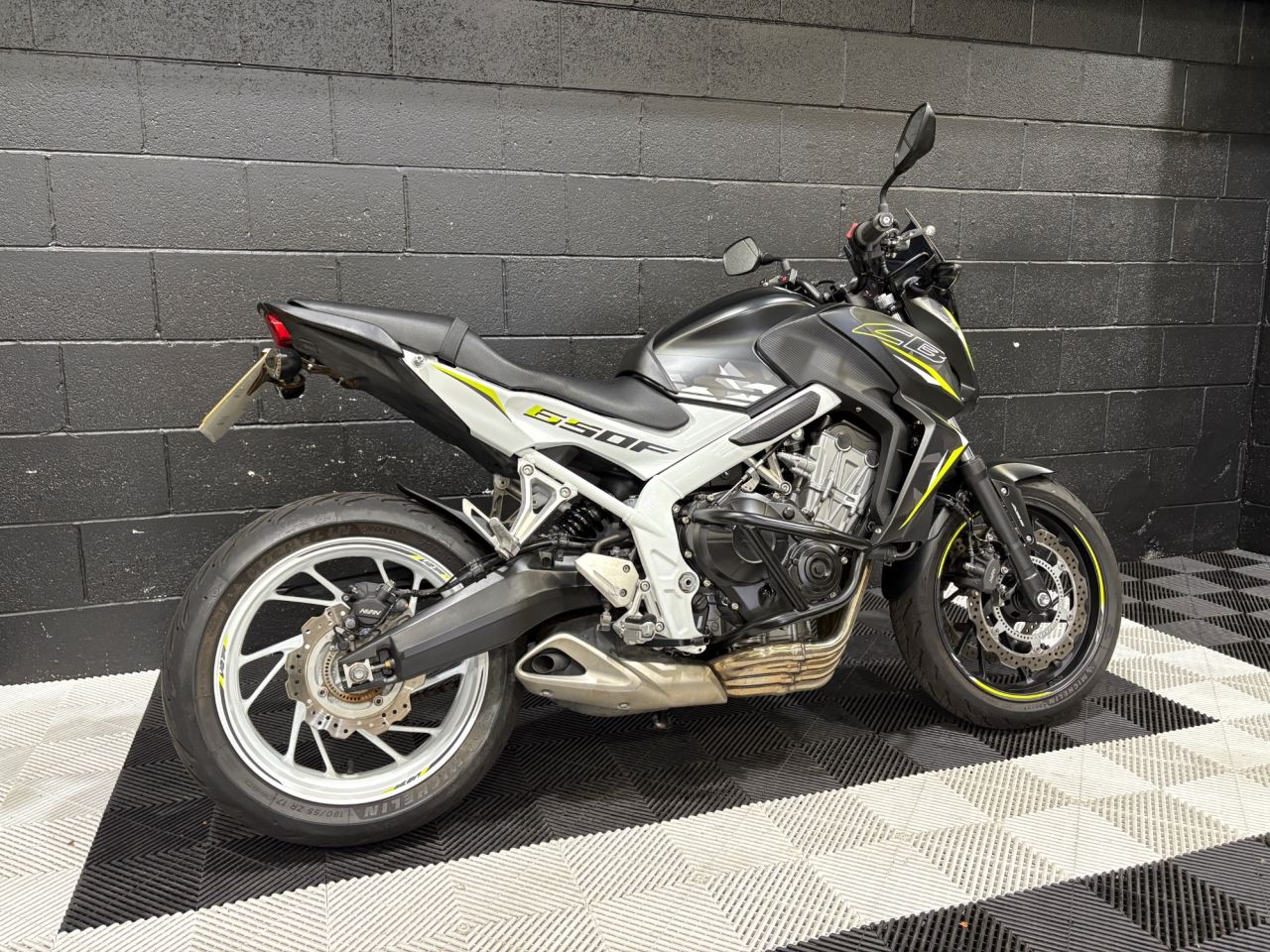 Used Honda CB650F for sale - 78435827: Photo 4
