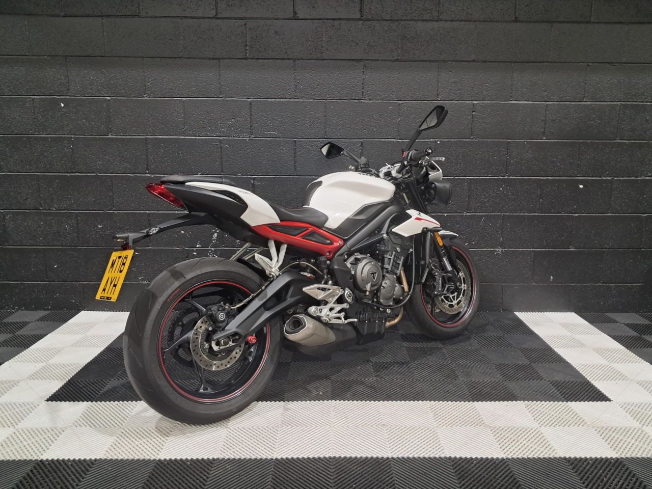 Used Triumph Street Triple 765 for sale - 78435749: Photo 11