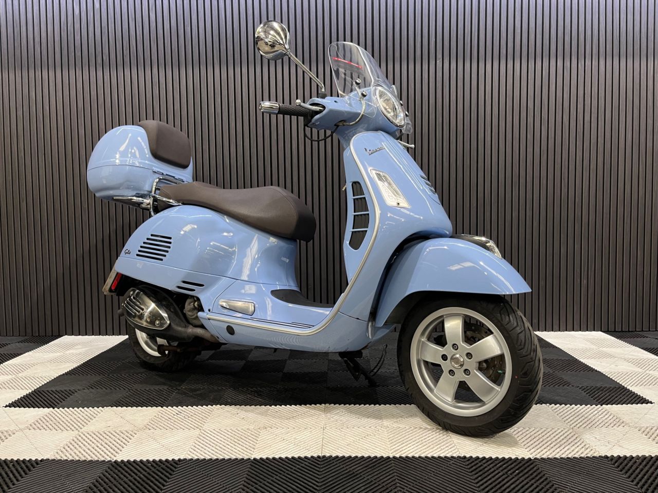 Used Piaggio Vespa GTS for sale - 78434909: Photo 6