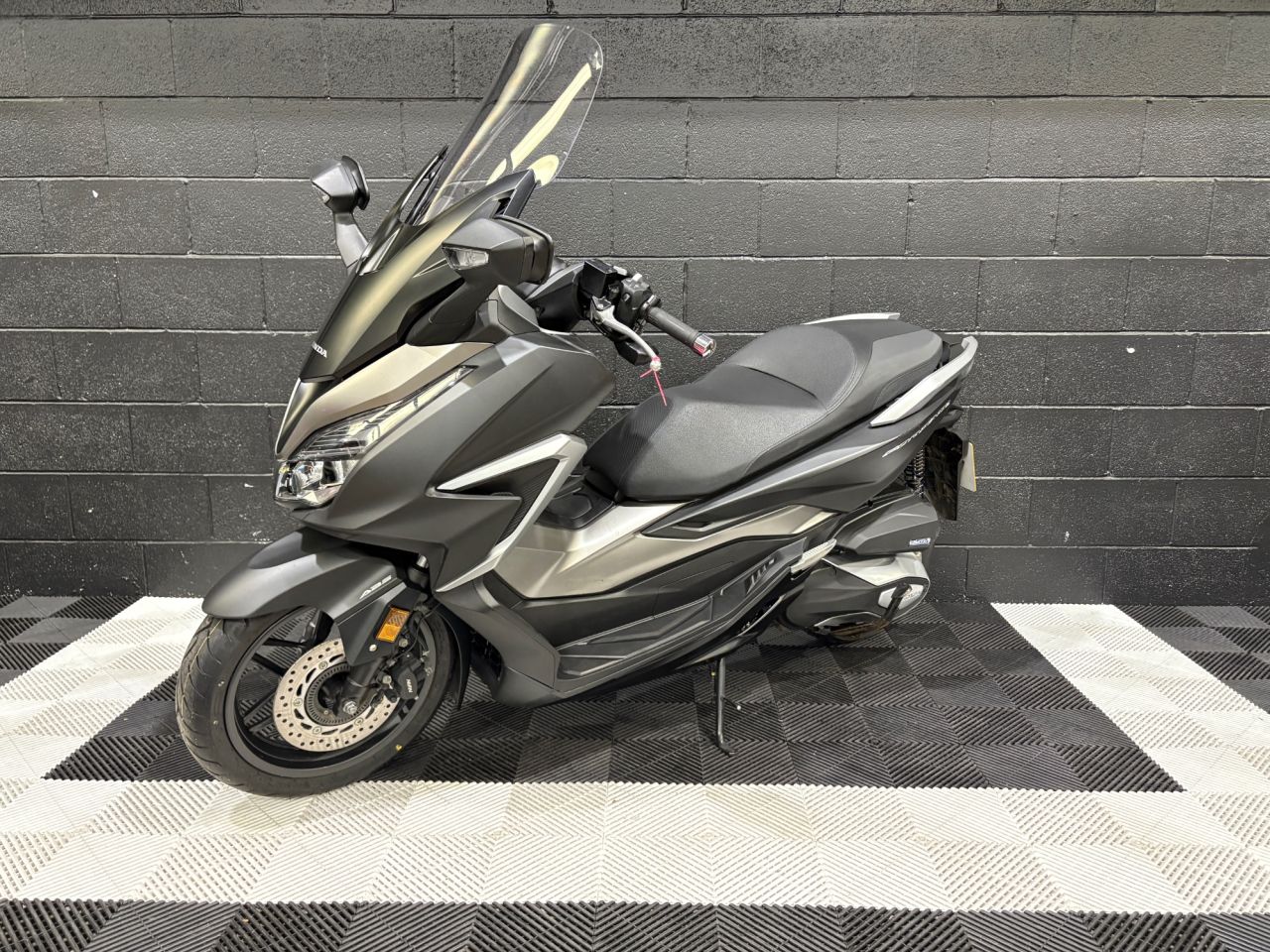 Used Honda FORZA 350 for sale - 78435321: Photo 6