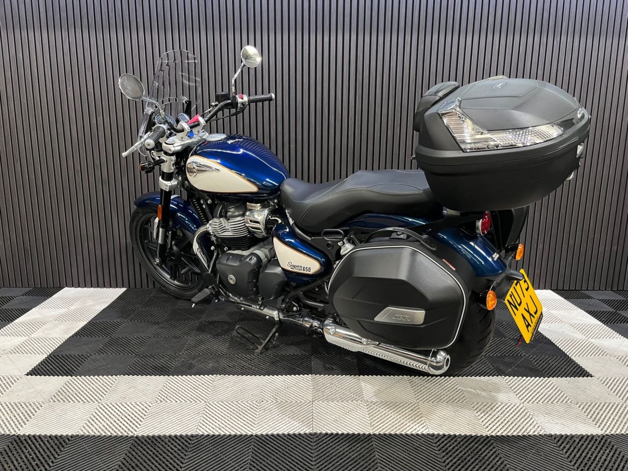 Used Royal Enfield Super Meteor 650 for sale - 78939534: Photo 10