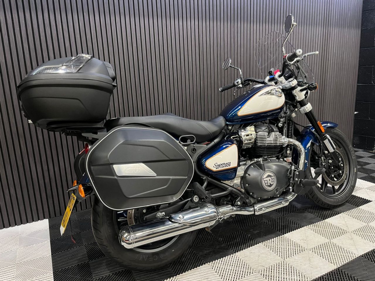 Used Royal Enfield Super Meteor 650 for sale - 78939534: Photo 4