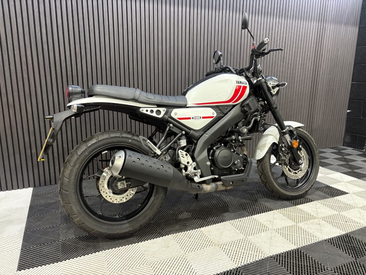 Used Yamaha XSR125 for sale - 78552495: Photo 4