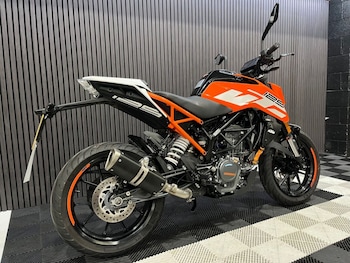 Used KTM 125 Duke undefined for sale - bike-78434503: Photo