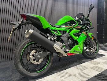 Used Kawasaki Ninja 125 undefined for sale - bike-78644334: Photo