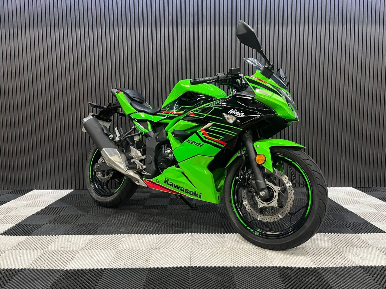 Used Kawasaki Ninja 125 for sale - 78644334: Photo 6