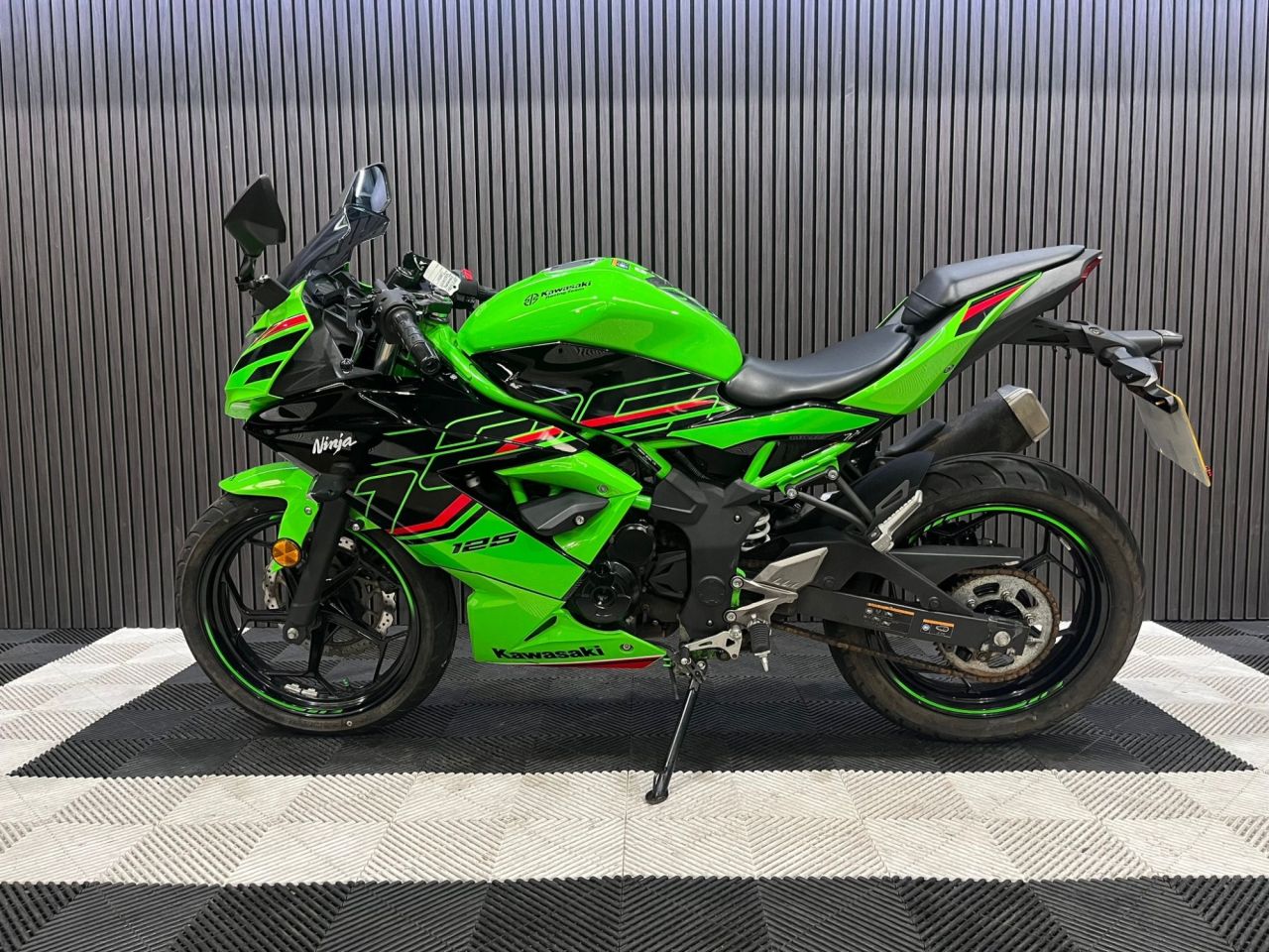 Used Kawasaki Ninja 125 for sale - 78644334: Photo 9