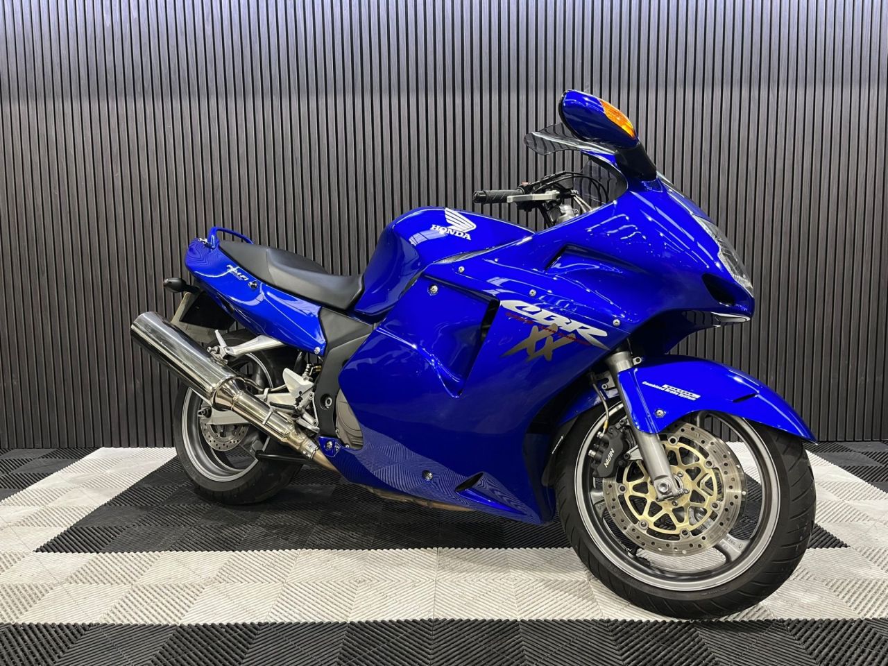 Used Honda CBR1100XX Super Blackbird for sale - 78640074: Photo 6