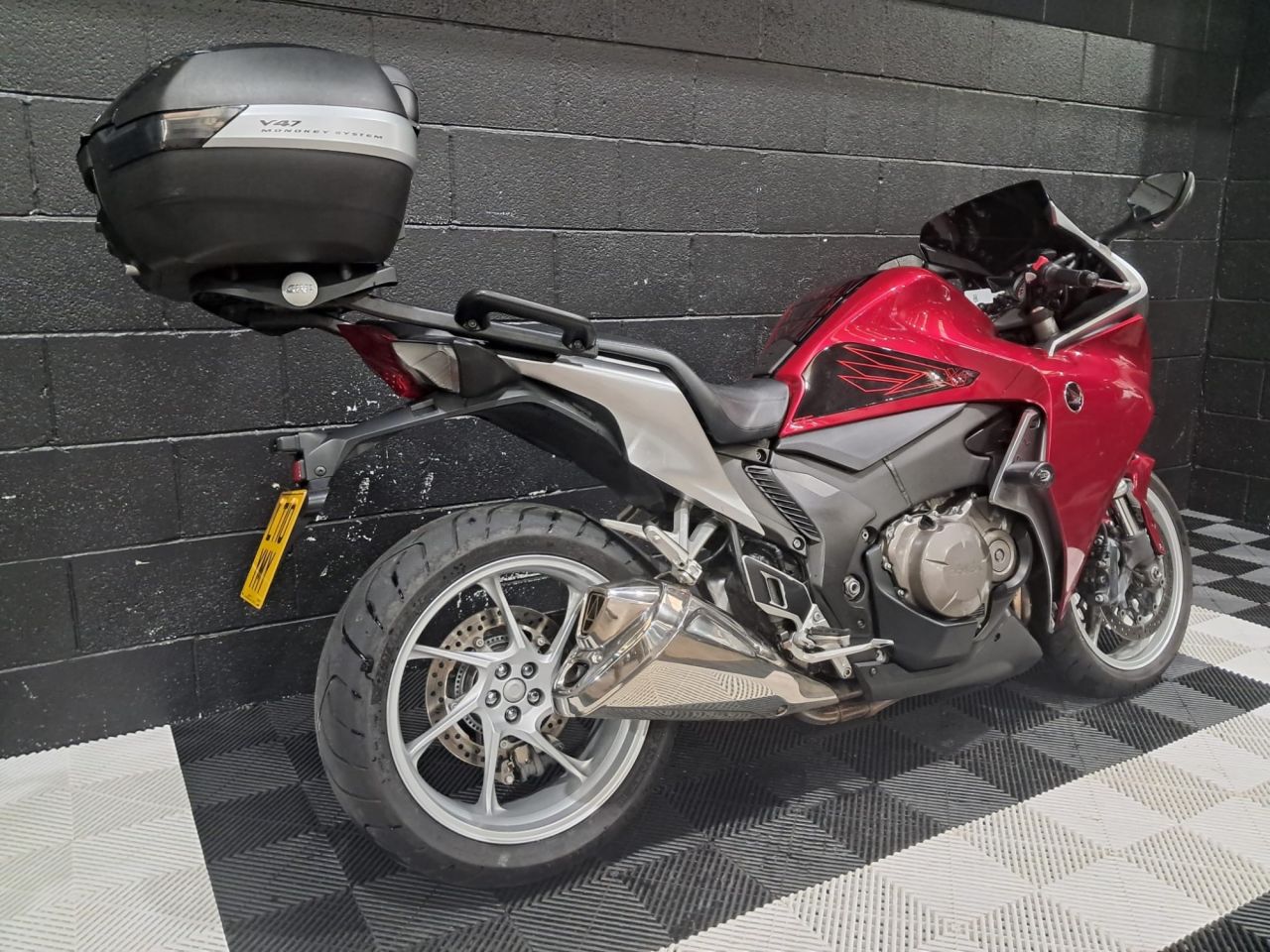 Used Honda VFR1200F for sale - 78435277: Photo 4