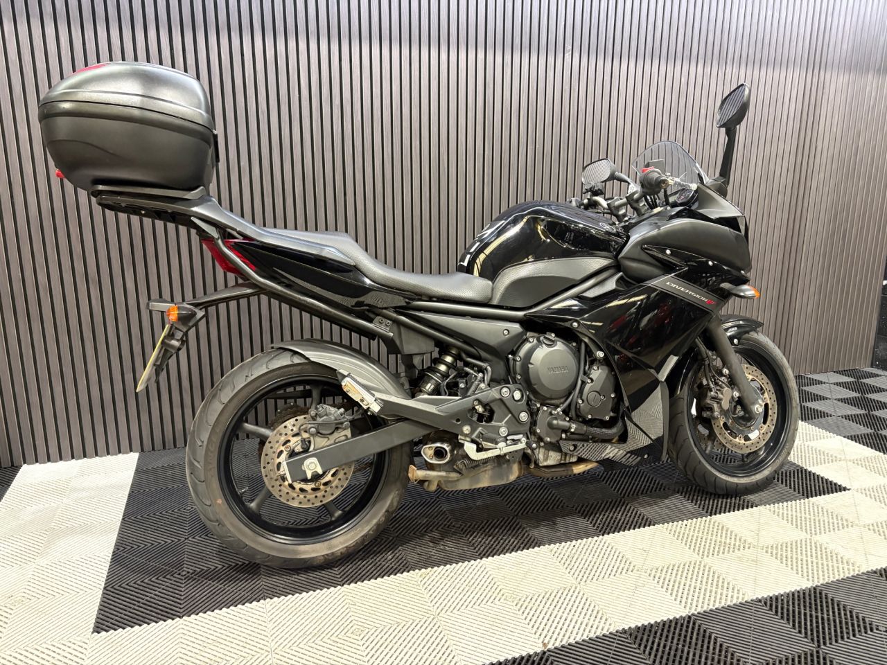 Used Yamaha XJ6 for sale - 78435714: Photo 5