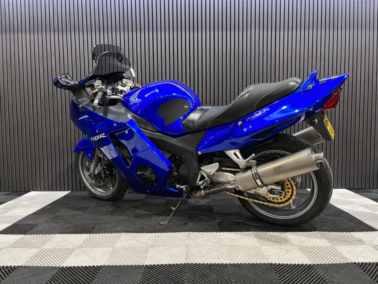 Used Honda CBR1100XX Super Blackbird for sale - 78435488: Photo 10