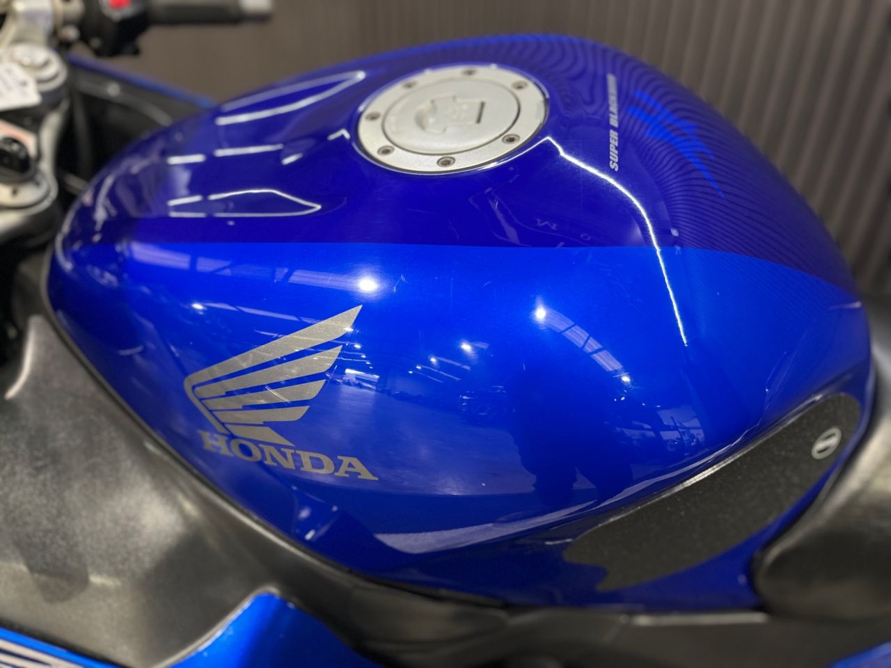 Used Honda CBR1100XX Super Blackbird for sale - 78435488: Photo 25