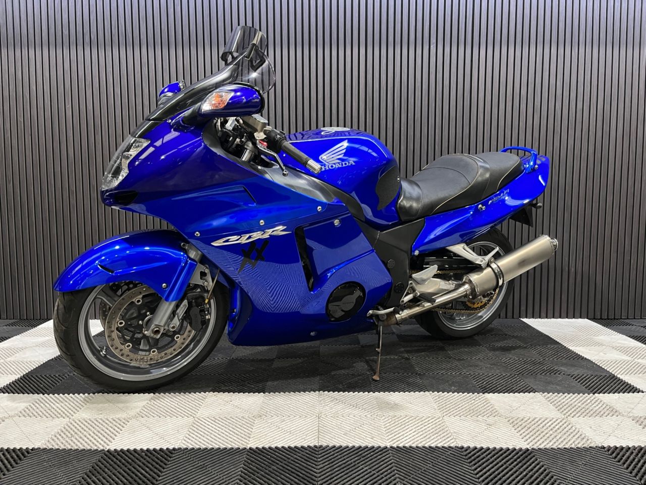 Used Honda CBR1100XX Super Blackbird for sale - 78435488: Photo 7