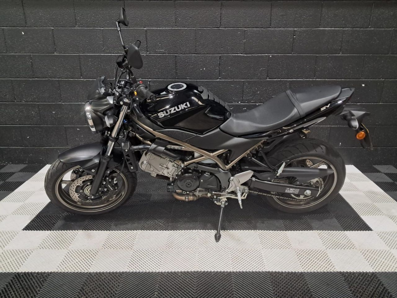 Used Suzuki SV650 for sale - 78435246: Photo 9