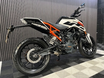 Used KTM 125 Duke undefined for sale - bike-78434959: Photo