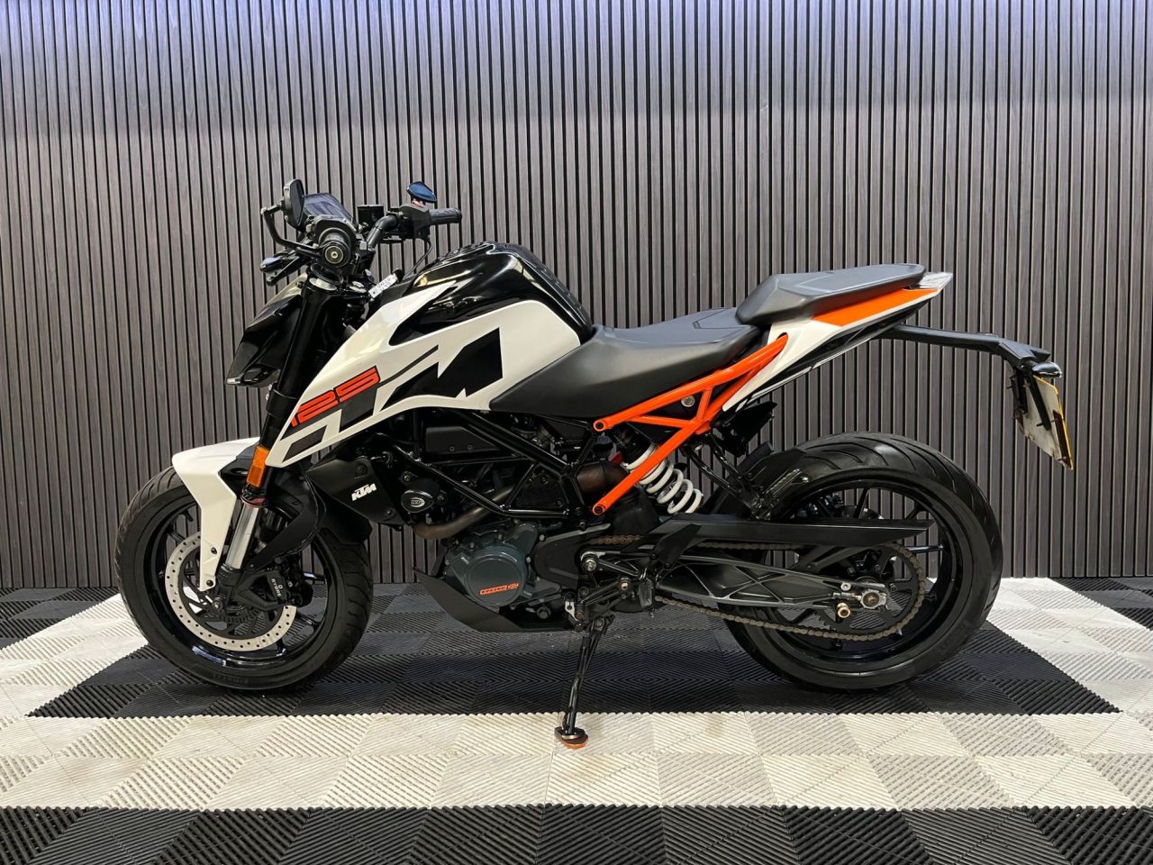 Used KTM 125 Duke for sale - 78434959: Photo 9