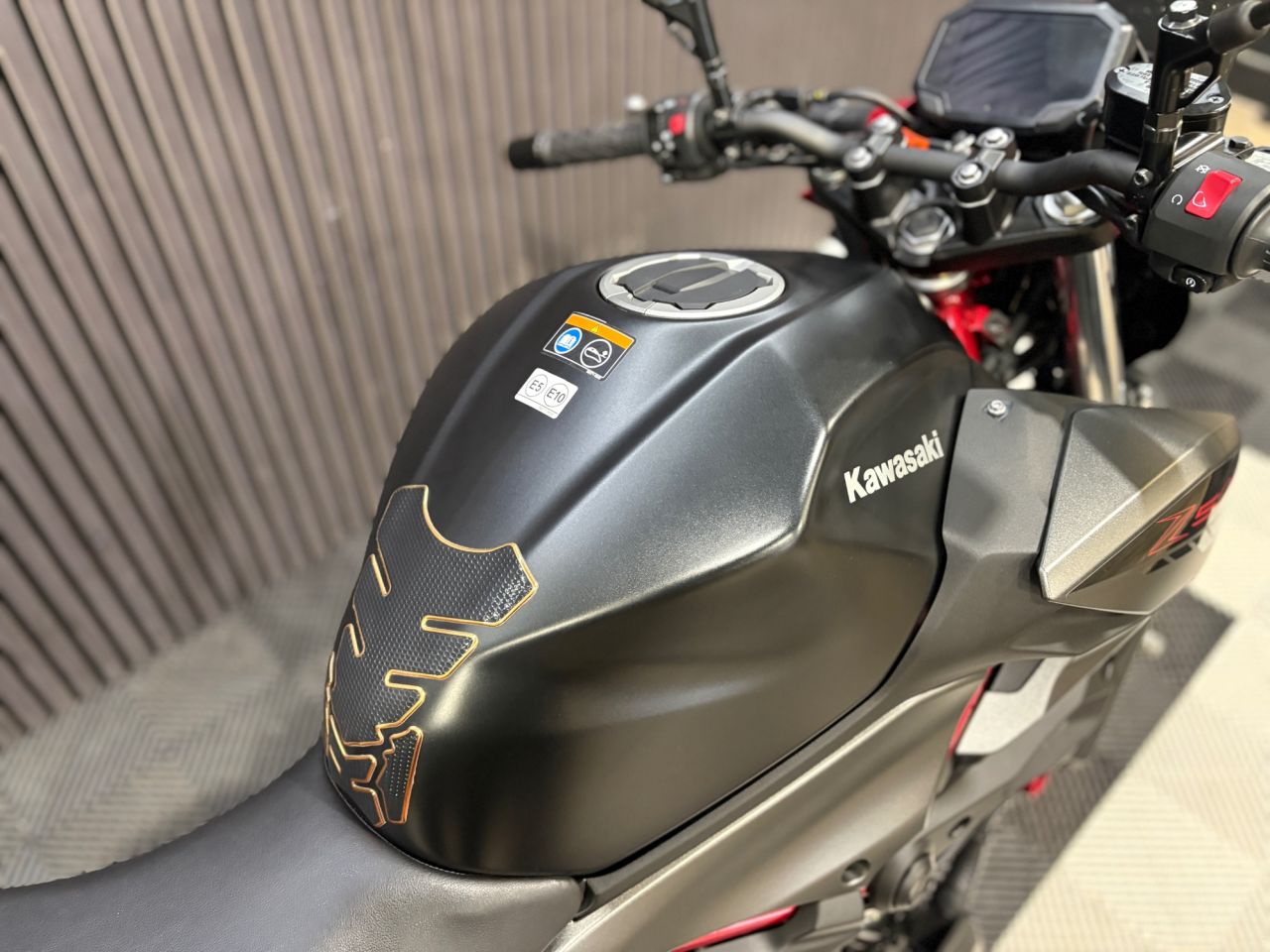 Used Kawasaki Z550 for sale - 78435109: Photo 16