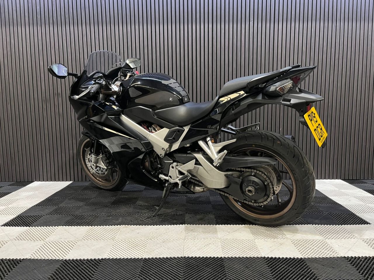 Used Honda VFR800F for sale - 78434437: Photo 10
