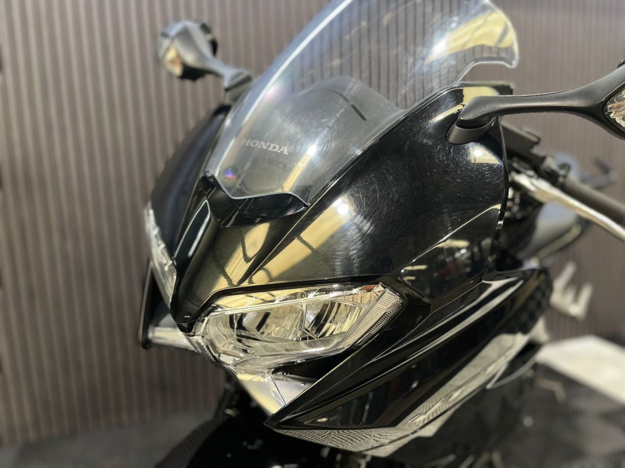 Used Honda VFR800F for sale - 78434437: Photo 21