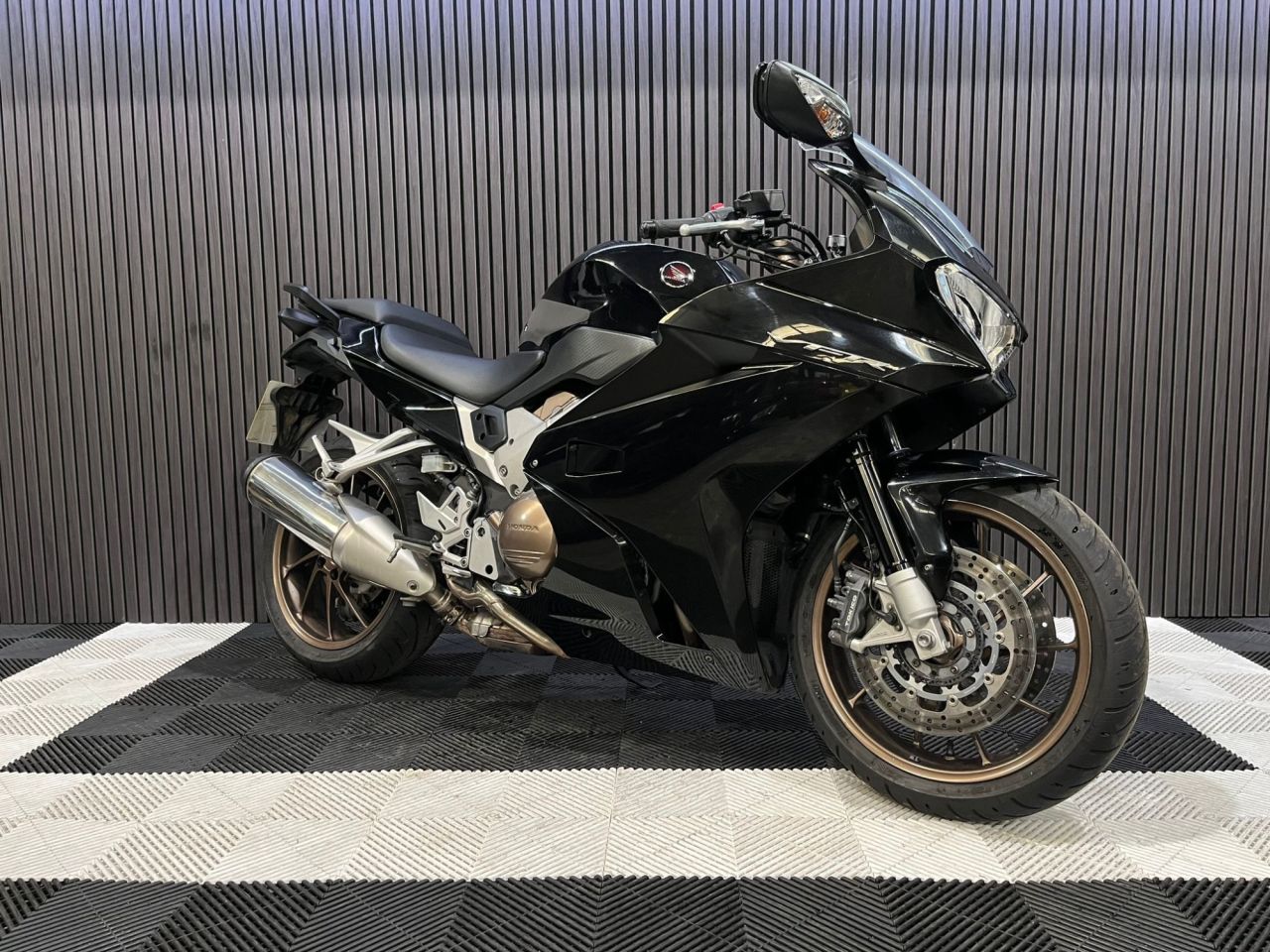 Used Honda VFR800F for sale - 78434437: Photo 6