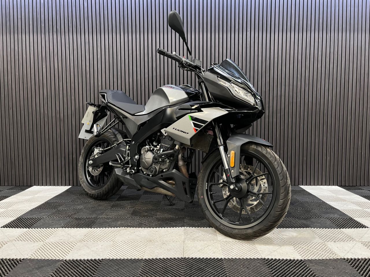 Used Aprilia Tuono 125 for sale - 78435021: Photo 6