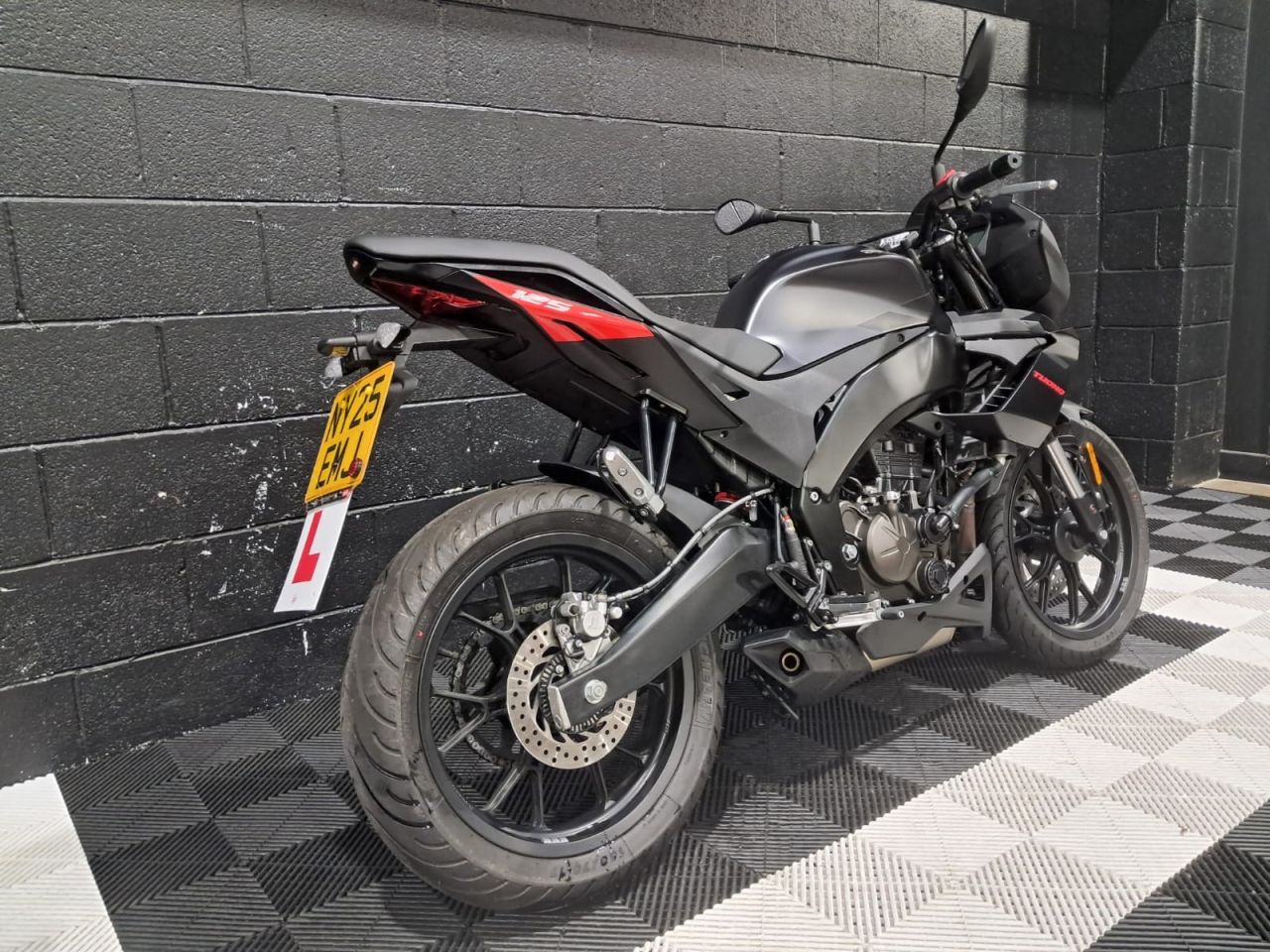Used Aprilia Tuono 125 for sale - 78435403: Photo 4
