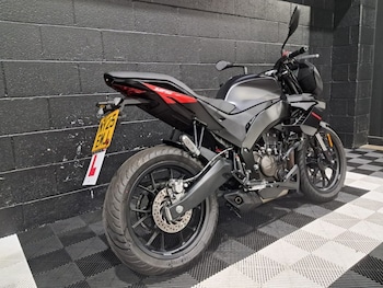 Used Aprilia Tuono 125 undefined for sale - bike-78435403: Photo