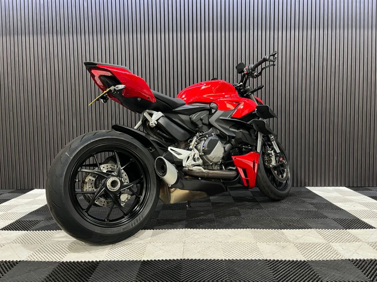 Used Ducati Streetfighter V2 for sale - 78434396: Photo 11