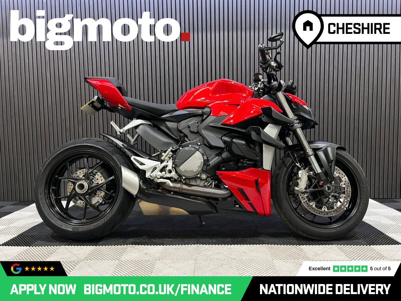 Used Ducati Streetfighter V2 for sale - 78434396: Photo 2