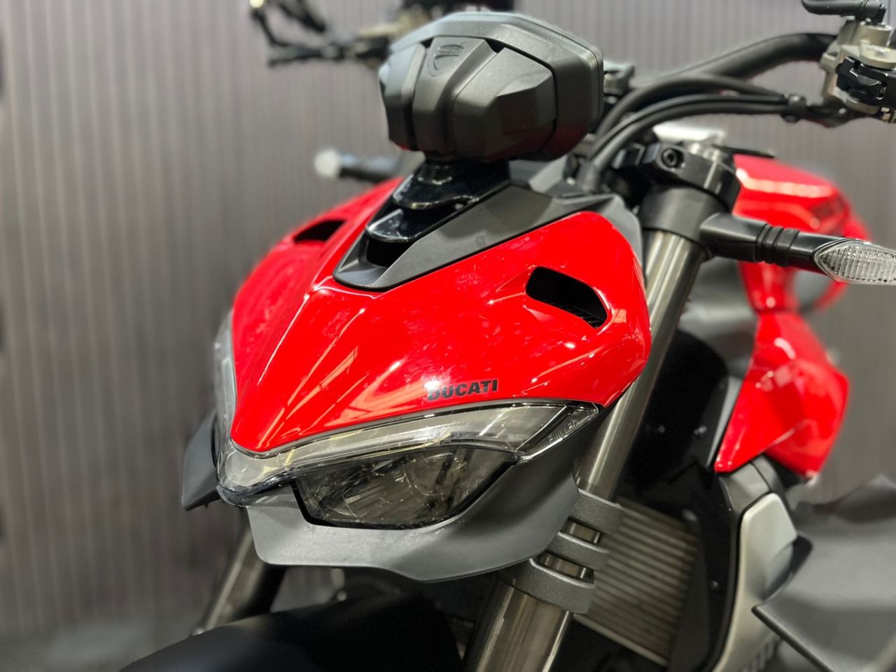 Used Ducati Streetfighter V2 for sale - 78434396: Photo 20