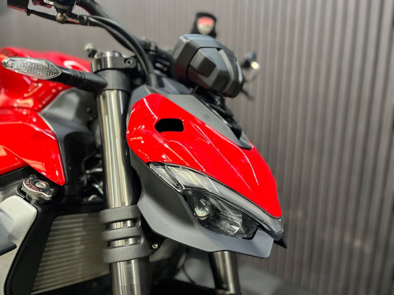 Used Ducati Streetfighter V2 for sale - 78434396: Photo 23