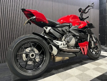 Used Ducati Streetfighter V2 undefined for sale - bike-78434396: Photo