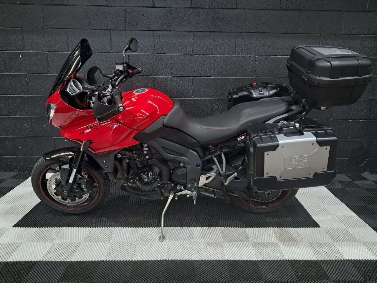 Used Triumph Tiger 1050 for sale - 78435379: Photo 10