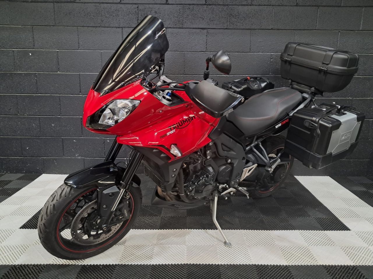 Used Triumph Tiger 1050 for sale - 78435379: Photo 8