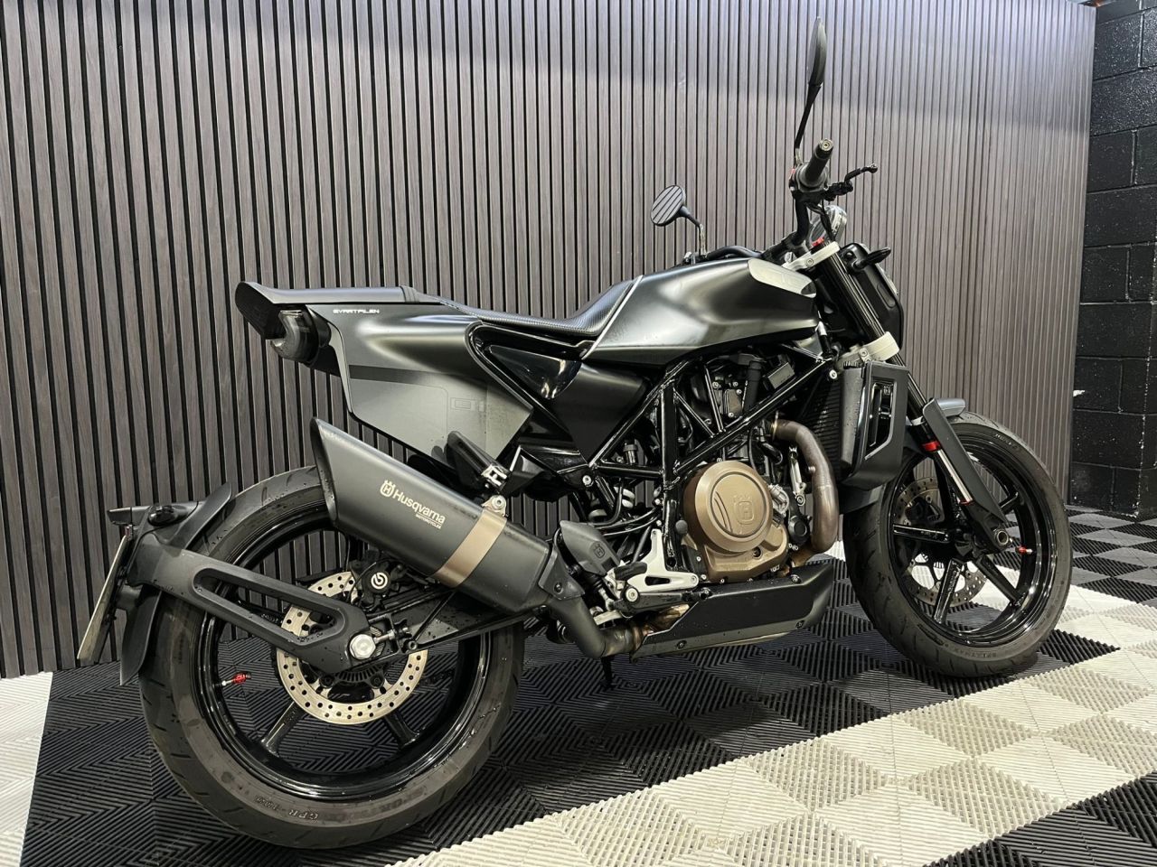 Used Husqvarna SVARTPILEN 701 for sale - 78434538: Photo 4