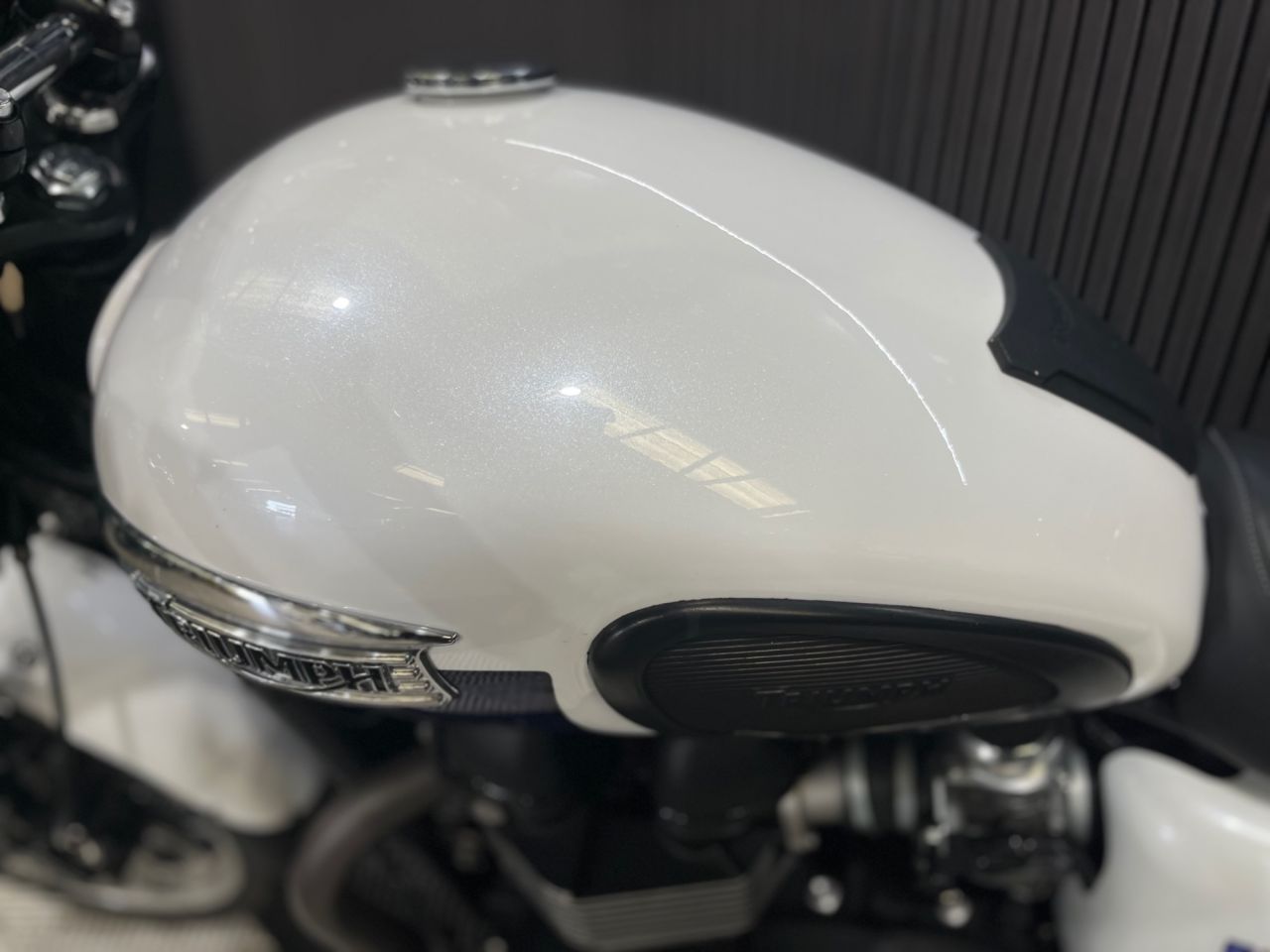 Used Triumph Bonneville 865 for sale - 78435188: Photo 27