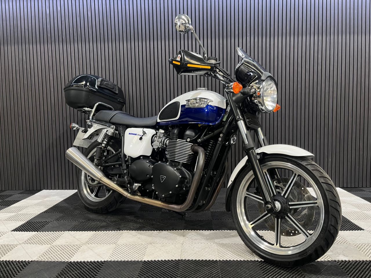 Used Triumph Bonneville 865 for sale - 78435188: Photo 6