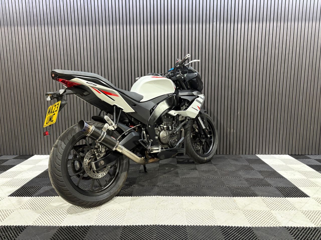 Used Aprilia Tuono 125 for sale - 78434511: Photo 11