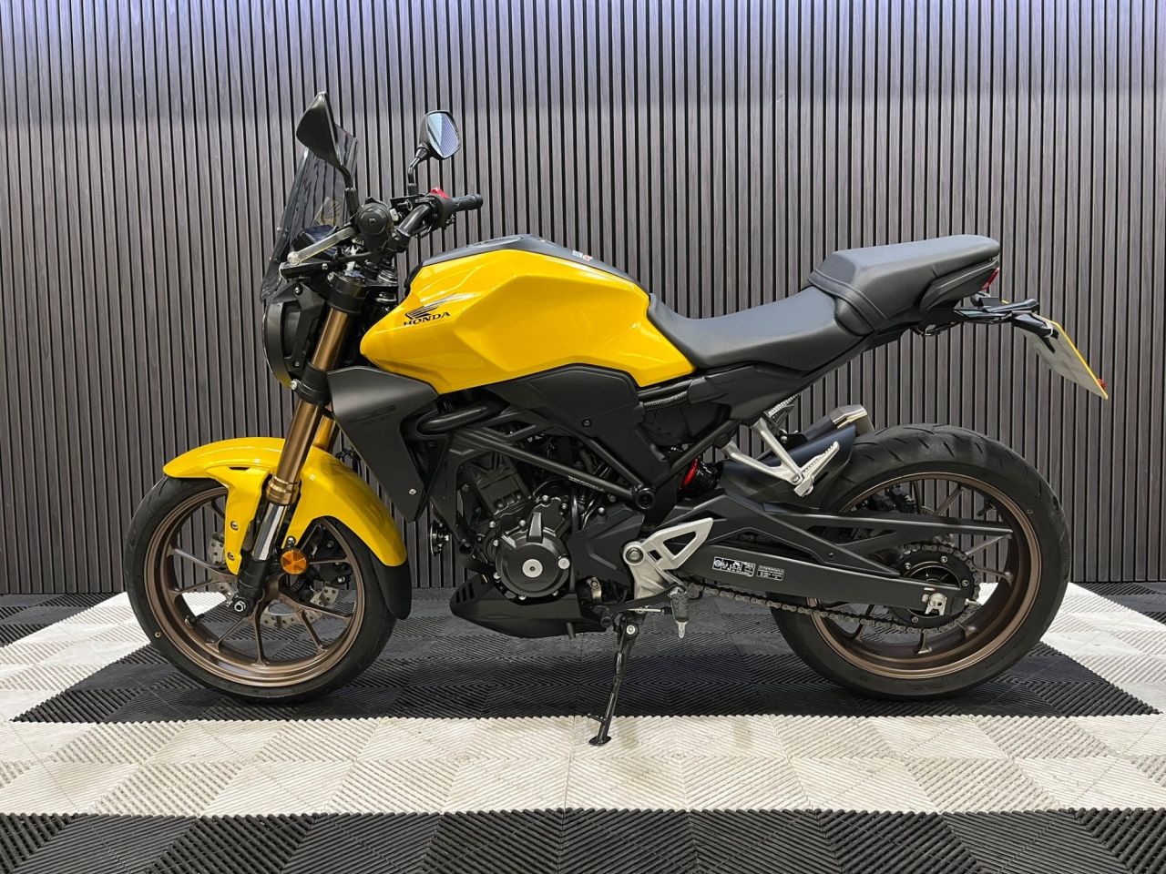 Used Honda CB300R for sale - 78435614: Photo 9