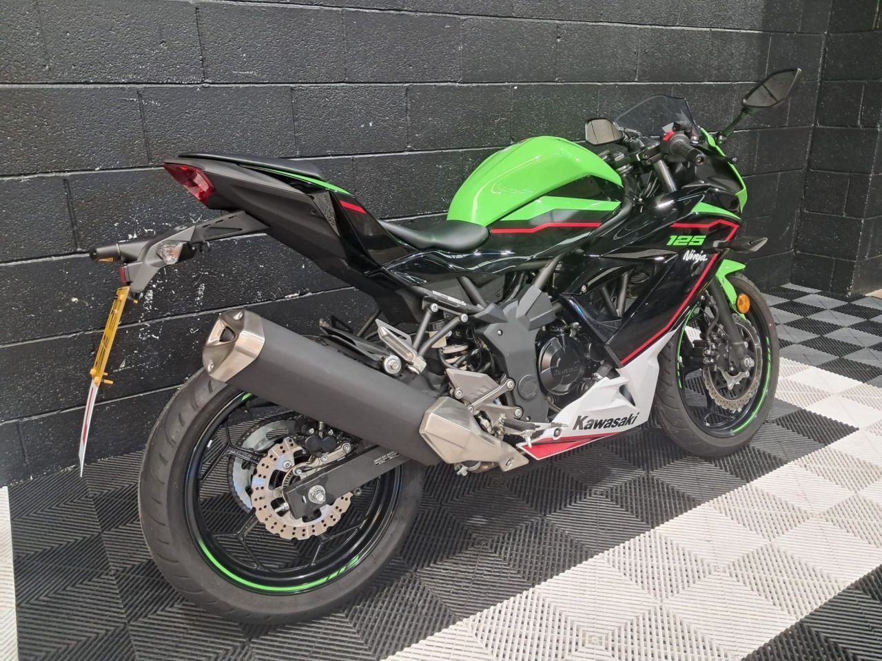 Used Kawasaki Ninja 125 for sale - 78435750: Photo 4