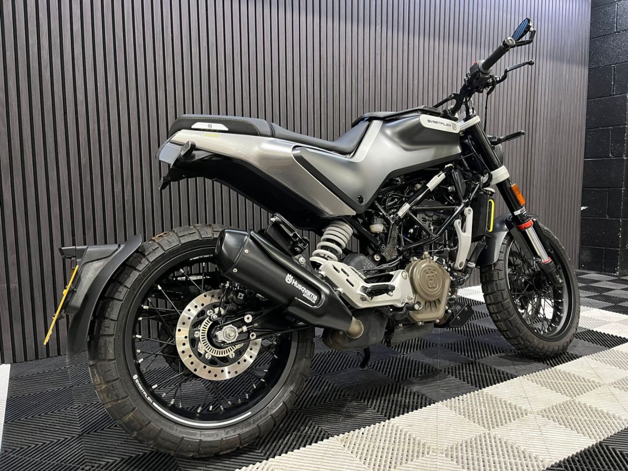 Used Husqvarna Svartpilen 125 for sale - 78435295: Photo 4
