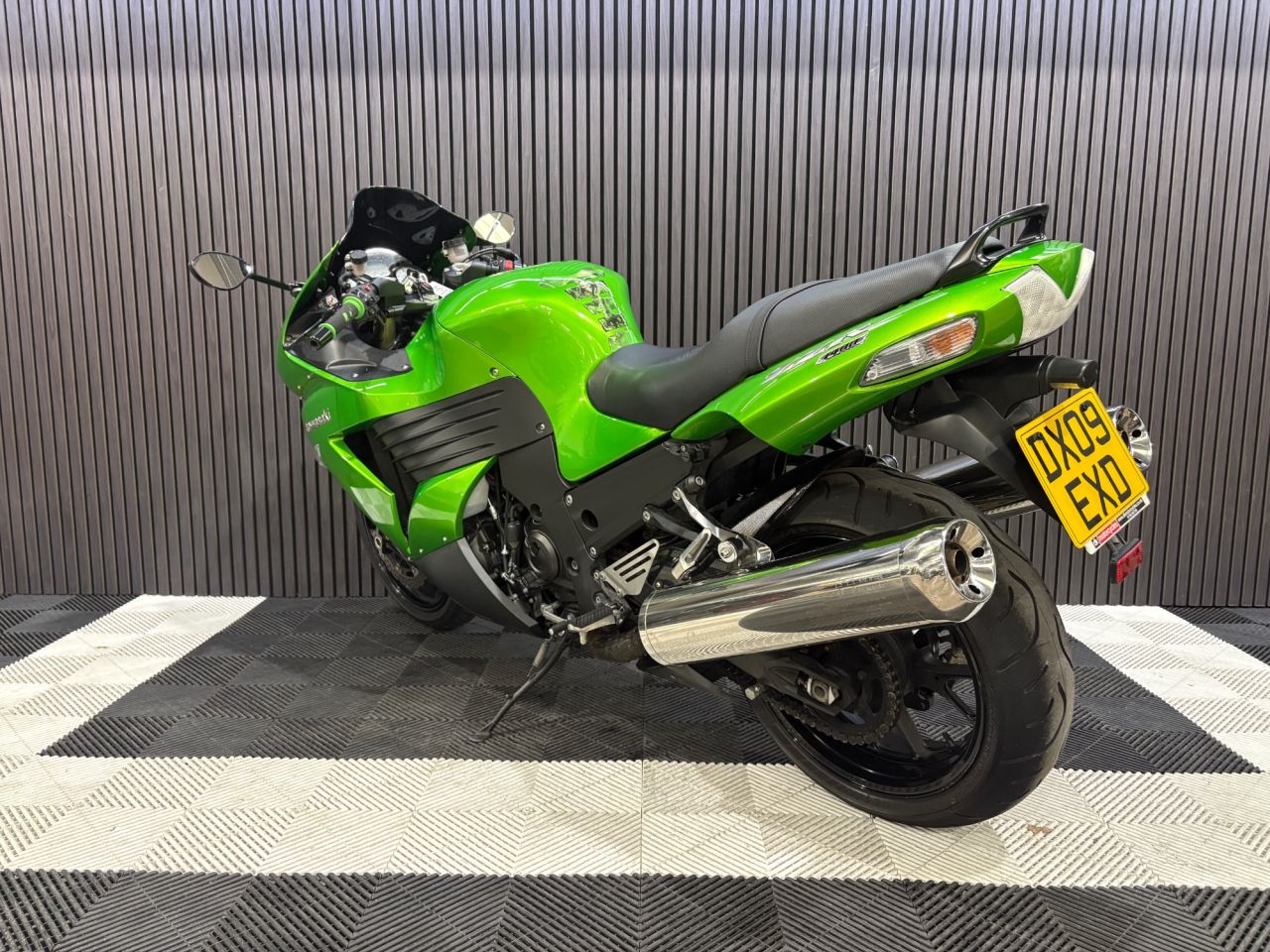 Used Kawasaki ZZR1400 for sale - 78859453: Photo 11