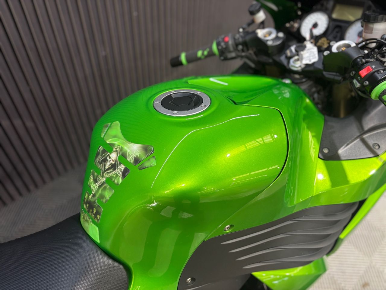 Used Kawasaki ZZR1400 for sale - 78859453: Photo 17