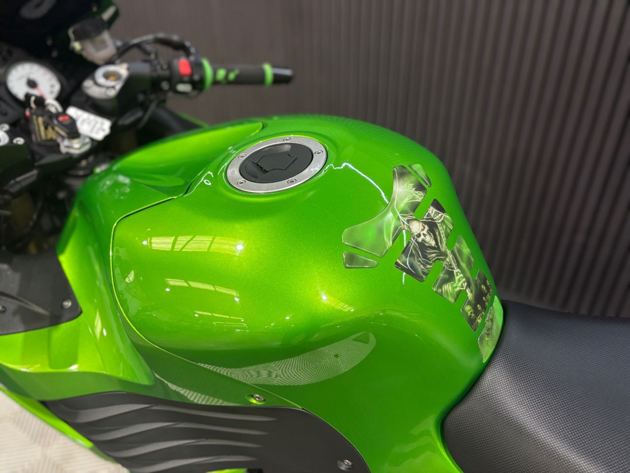 Used Kawasaki ZZR1400 for sale - 78859453: Photo 25
