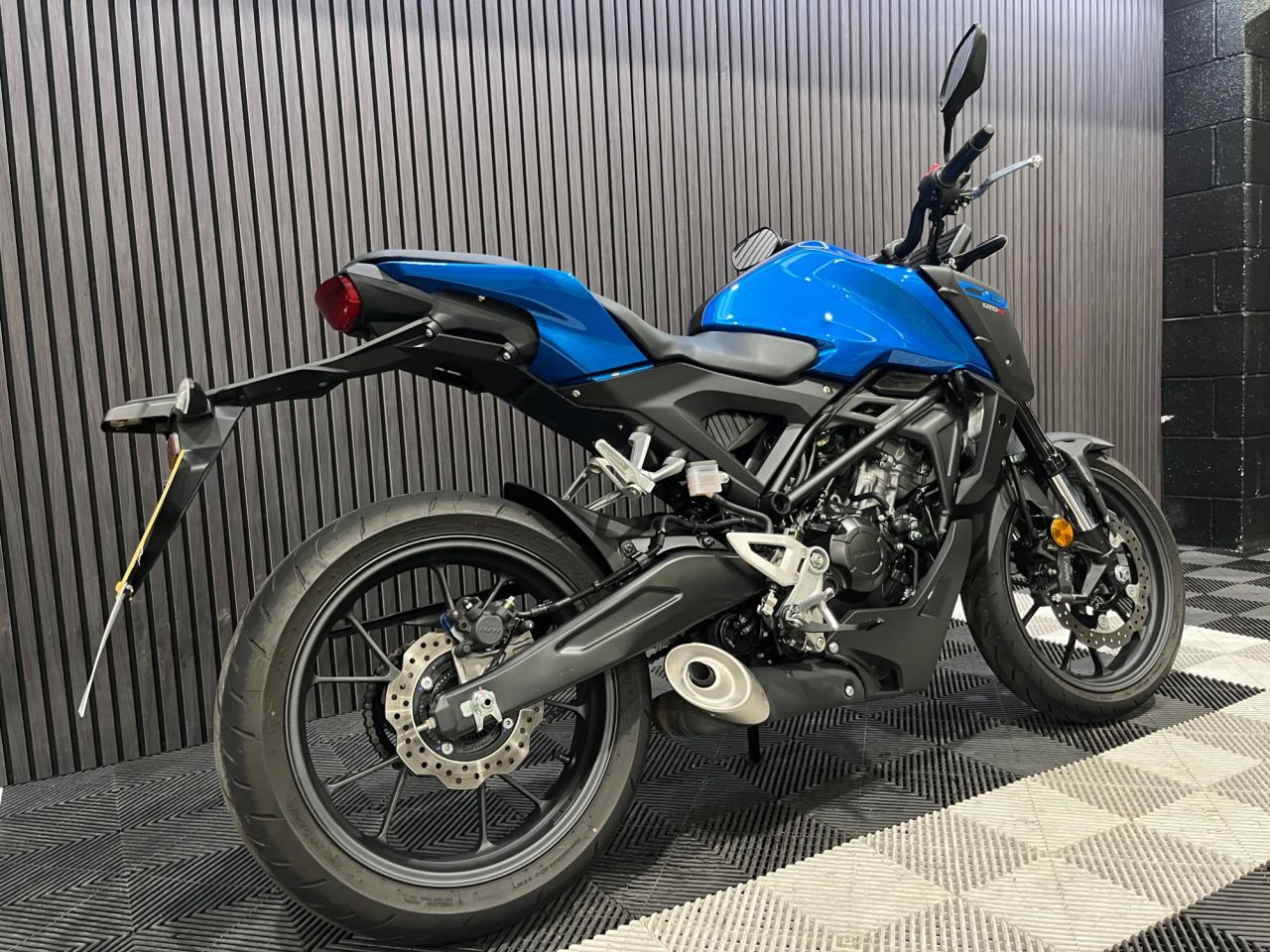 Used Honda CB125R for sale - 78552391: Photo 4