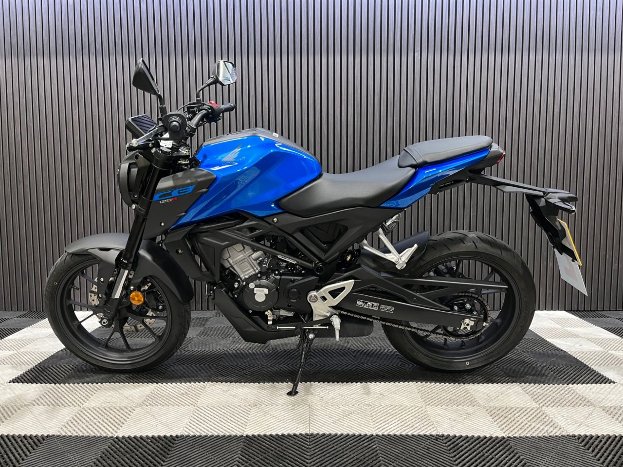 Used Honda CB125R for sale - 78552391: Photo 9